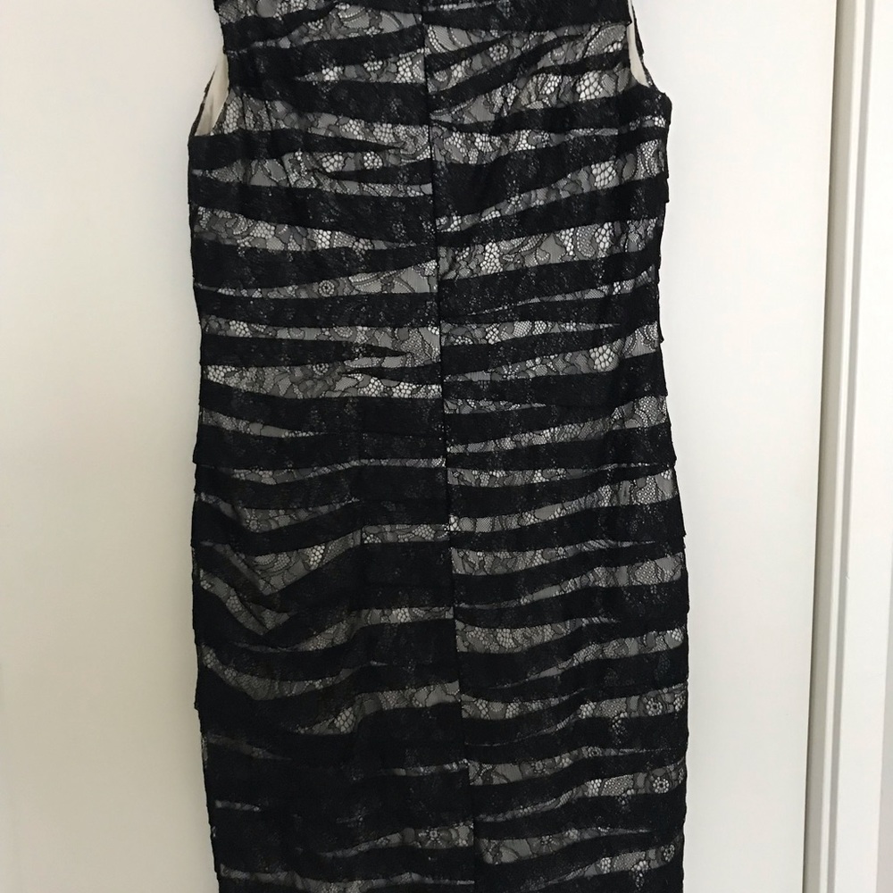 Calvin Klein Sleeveless Lace Dress - Picture 4 of 5